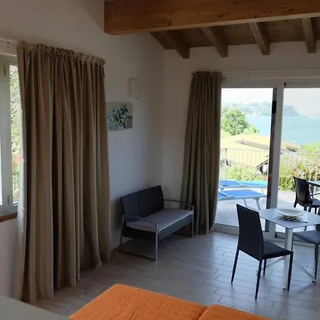 Villaggio San Giorgio Vacanze Манерба-дель-Гарда