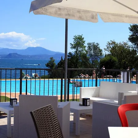 Villaggio San Giorgio Vacanze Манерба-дель-Гарда